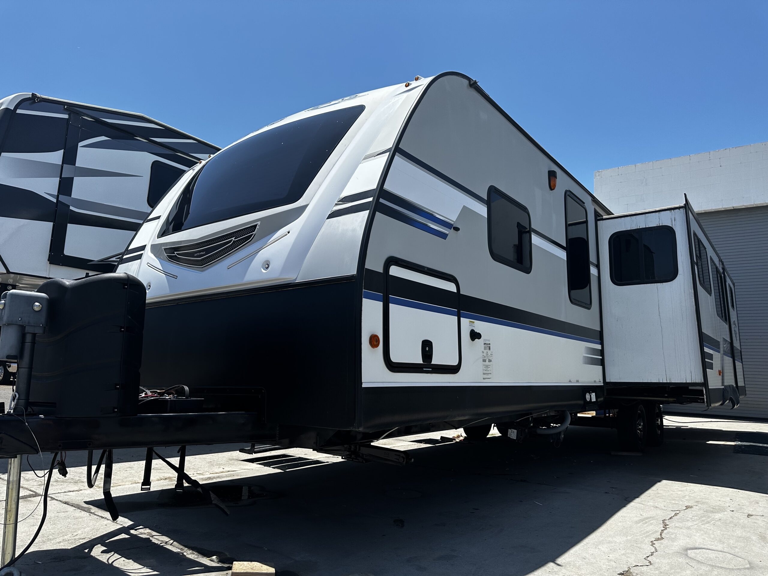 SOLD* 2018 Jayco Whitehawk 31BH – BUNKHOUSE – 2 Slide Outs – Sleeps 10 – $29,950