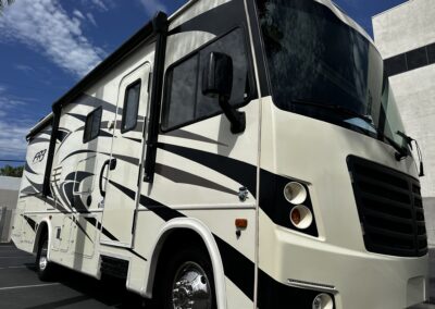 *SOLD* 2018 Forest River FR3 25DS-SMALL Class A-2 Slide Out-LIKE NEW – $69,950 